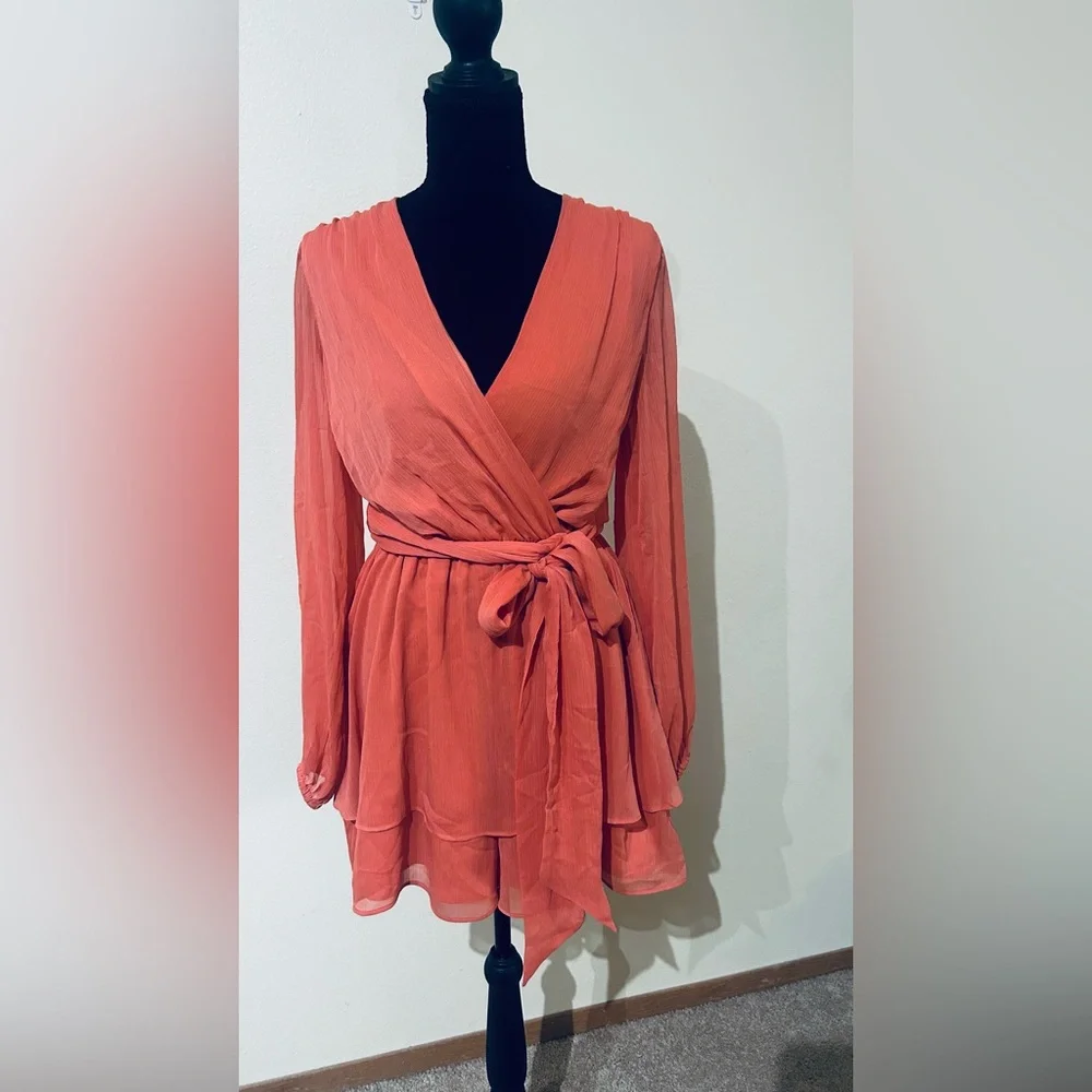 Express Coral Romper - Picture 3 of 6